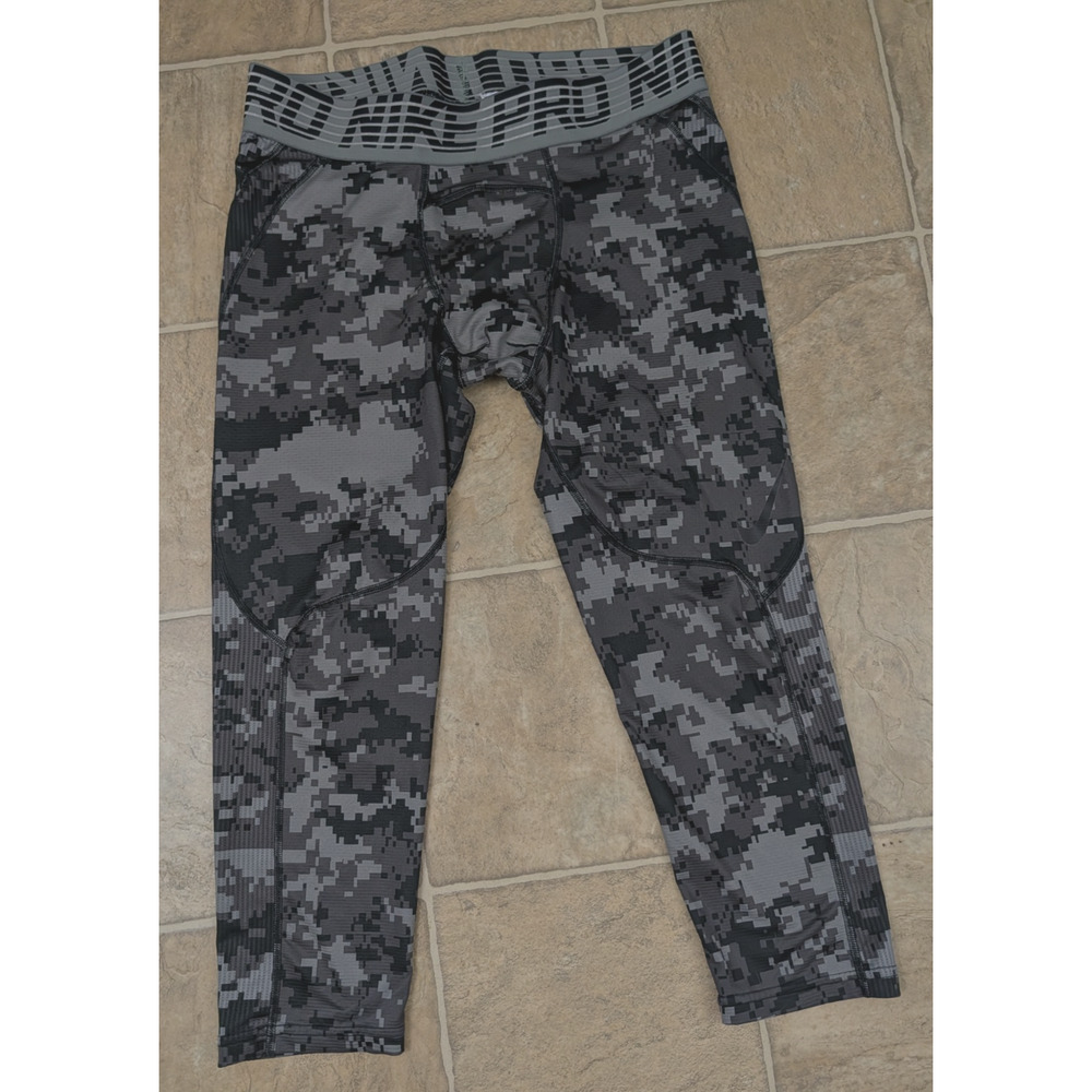 Nike Pro Hypercool sz XL 3/4 Compression Tights camo digital print 828166 0790